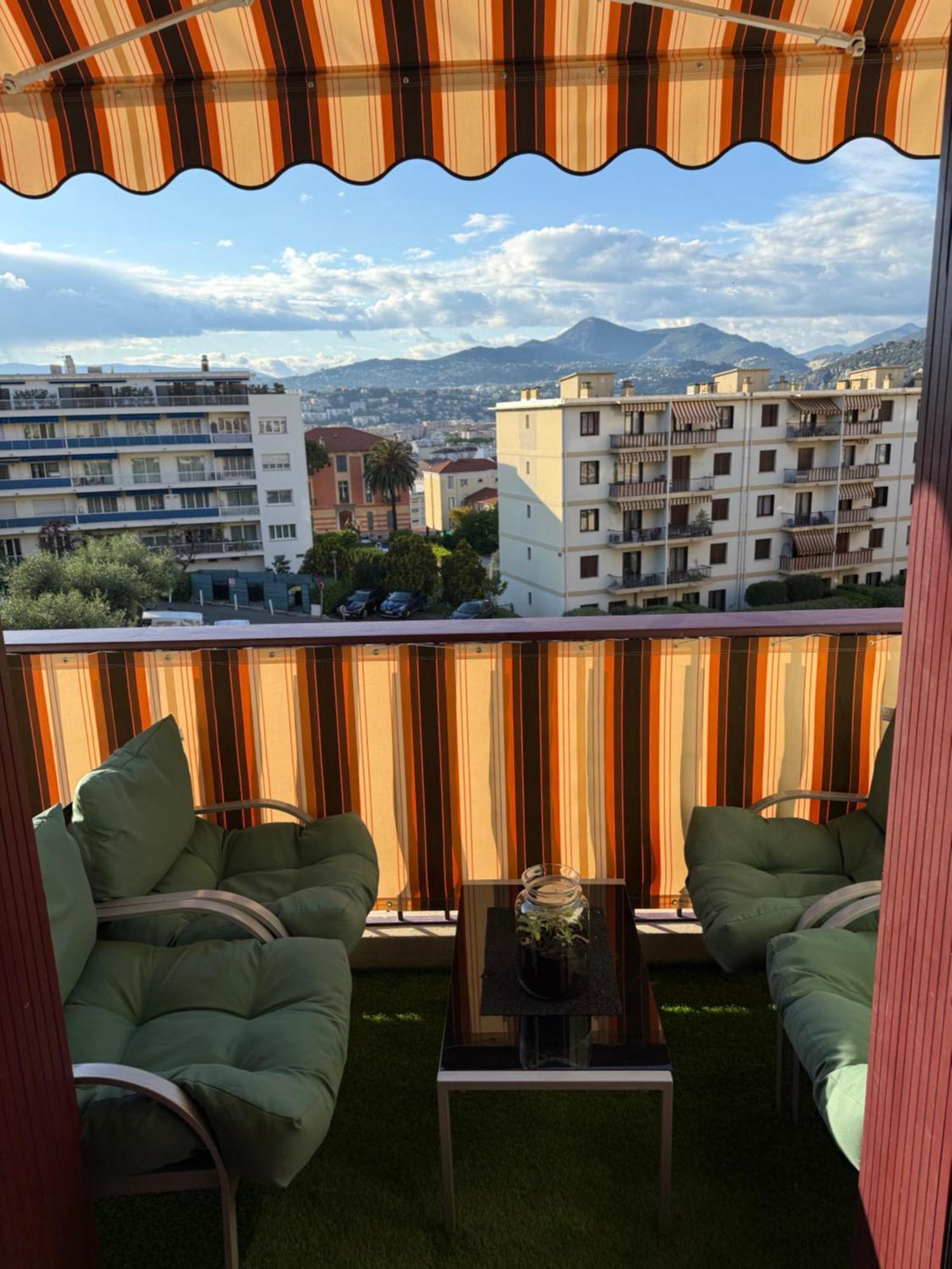 Apartment Emotion Vip